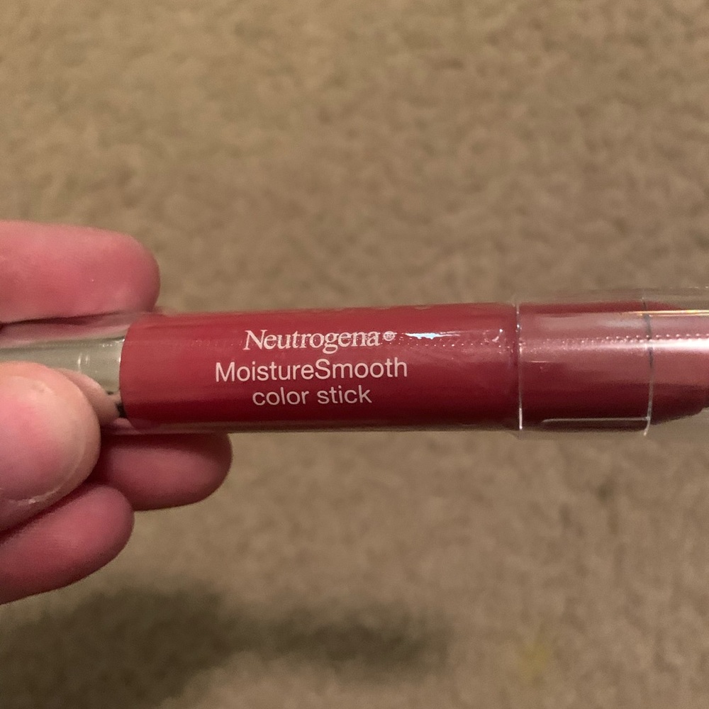 Moisture smooth color stick